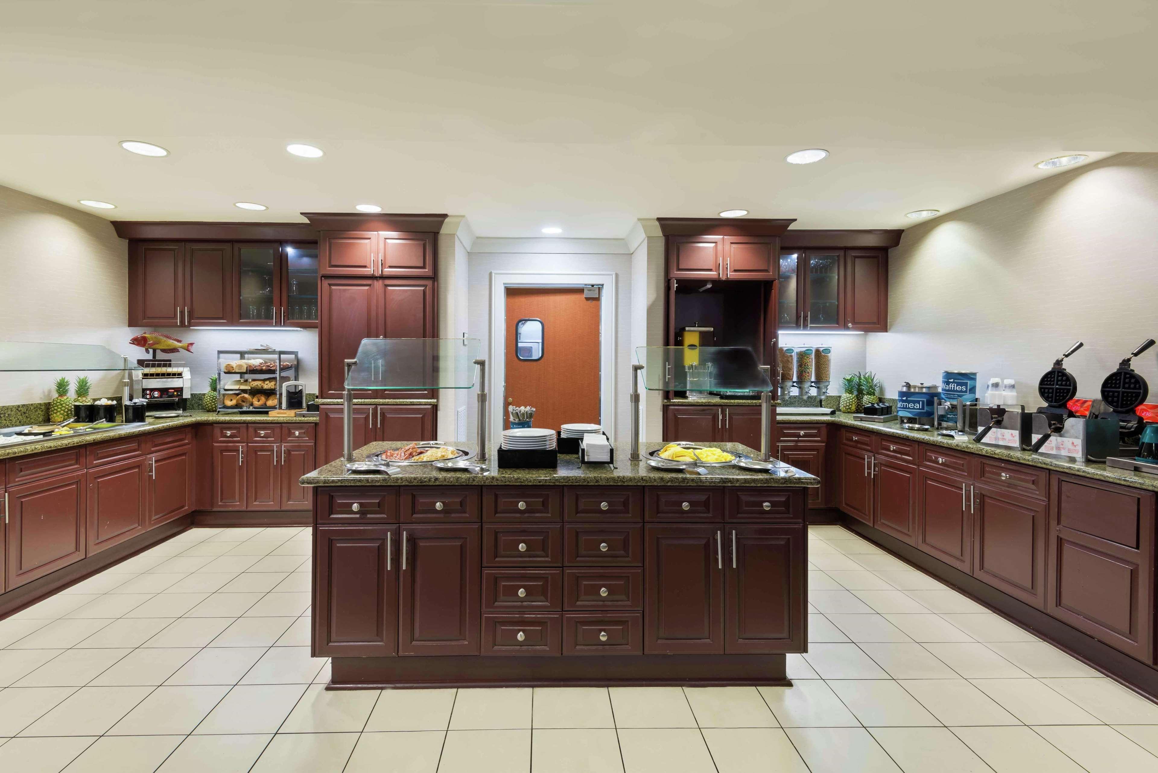 Homewood Suites By Hilton Tampa Airport - Westshore Exterior photo